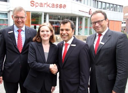 Verwaltungsrat der Sparkasse am Niederrhein neue Vorsitzende 08 14 450