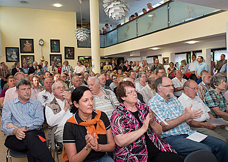 Volles Haus (hier beim letztjährigen Ehrenamtsforum im St. Marien-Stift) erwartet die Sparkasse auch diesmal wieder im Festzelt Menzelenerheide.