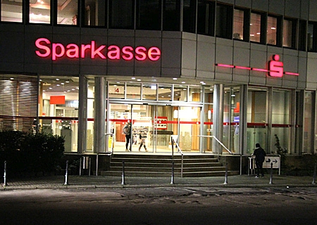 Sparkasse am Ostring schließt am Dienstag, 22. November 2016, für wenige Stunden ihr Foyer.