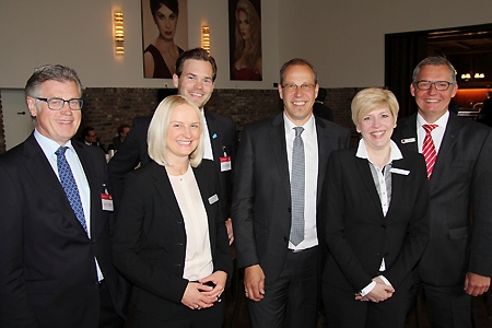 Unternehmerfrühstück der Sparkasse am Niederrhein. Vorstand Bernd Zibell (v.r.n.l.) sowie die Referenten Vanessa Trennert, Hanns-Walter Dahm (beide S-International Rhein-Ruhr) sowie  Claudia Brendt von der NRW.Bank sprachen in geselliger Runde vor Firmenkunden aus dem gesamten Geschäftsgebiet zwischen Moers und Xanten, unter ihnen Gerardus und Michiel Aaldering.