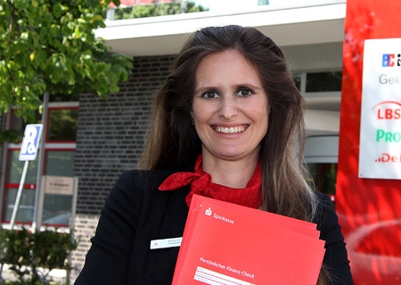 Kerstin Franken, Leiterin der Sparkassen-Geschäftsstelle in Scherpenberg: „Eng an der realen Wirtschaft investieren.“