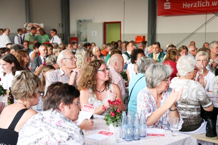 Über 200 Ehrenamtliche von 71 gemeinnützigen Vereinen und Organisationen aus Alpen erwartet die Sparkasse zum Ehrenamtsforum. Hier ein Bild aus dem vorigen Jahr.