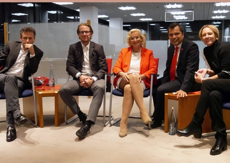 Mittwochs-Talk des Presseclubs in der Sparkasse (v.l.n.r.): Markus Helmich, Christian Ehrhoff, Sigrid Baum, Giovanni Malaponti und Martina Voss-Tecklenburg.