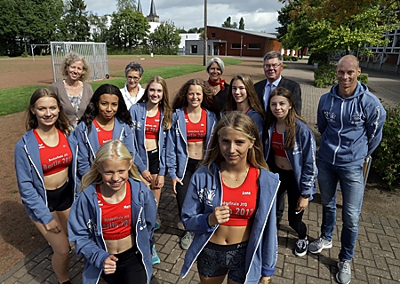 Mädchen des Stiftgymnasiums Xanten fahren zum Bundesfinale nach Berlin.