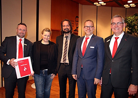 Informierten im Heinrich-Goldberg-Saal in Neukirchen rund 60 Gäste zur optimalen Nachlassplanung (v.l.n.r.): Oliver Lenzen, Heike Koepchen, Guido Schäfer, Jörg Pöhler und Bernd Zibell.