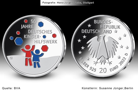 Die 20-Euro-Sondermünze „50 Jahre Deutsches Kinderhilfswerk“ ist ab Montag, 11. April, in fast allen Geschäftsstellen der Sparkasse zu haben.