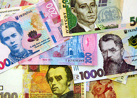 Die Sparkasse am Niederrhein tauscht ab sofort ukrainische Banknoten im Wert von 100, 200, 500 und 1.000 Hrywnja (UAH) zu einem Wechselkurs, den die Bundesbank vorgibt. Der kostenlose Service gilt Kunden, die wegen des Krieges aus ihrer Heimat Ukraine geflüchtet sind. 