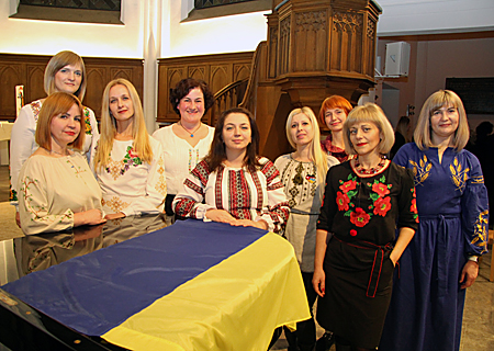 Ukrainische Frauen singen