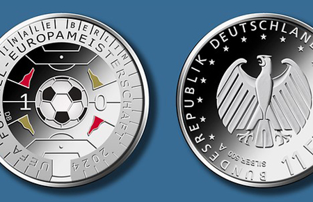 Die 11-Euro-Sondermünze „UEFA Fußball-Europameisterschaft 2024“ ist ab Mittwoch, 15. Mai, in allen Geschäftsstellen der Sparkasse am Niederrhein zu haben.