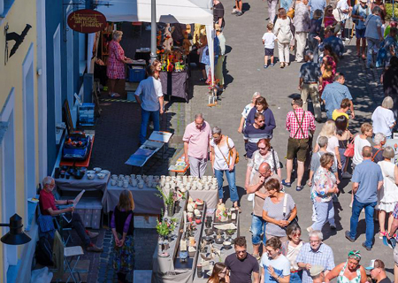 Am 23. und 24. August verwandelt sich die Klever Straße im Herzen von Xanten in eine Kunst-, Musik- und Genussmeile. KleinMontMartre ist weit über die Stadtgrenzen bekannt.
