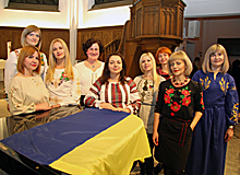 Ukrainische Frauen singen